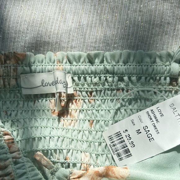 Sage green dress - Picture 3 of 3